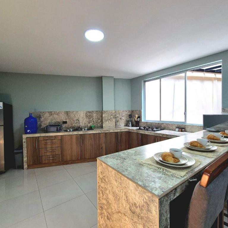 Apartment 5 with Jacuzzi in the center - 3 Bedroom 2 Bath - Apartment with View - 12