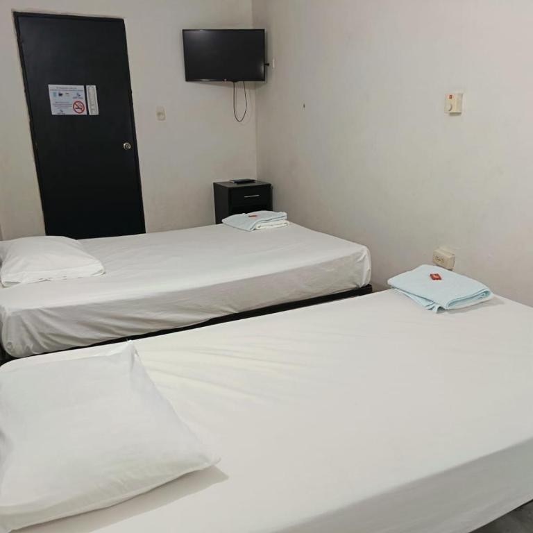 Hotel Efata - Habitación Doble Pequeña - 2 camas - 1