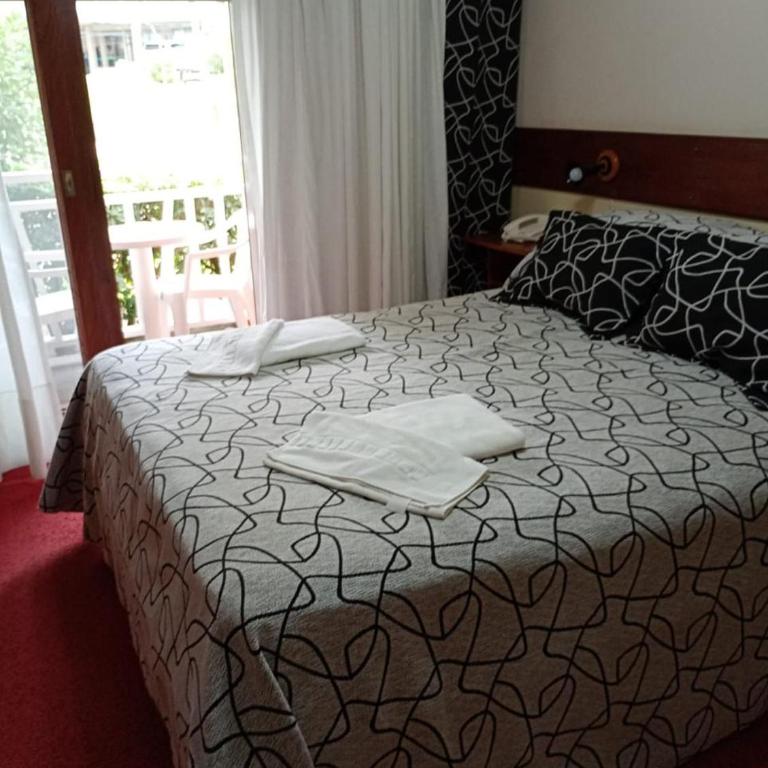 Hosteria San Marcos - Classic Double Room with Balcony - 4