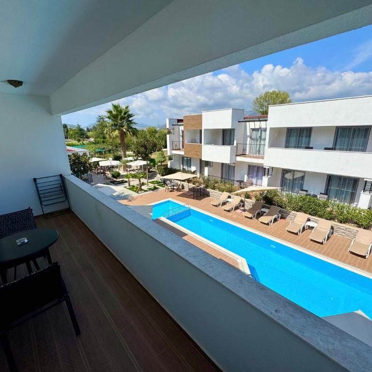 Hotel Halibas - Apartman Tipa "Suite" sa Pogledom na Bazen - 27