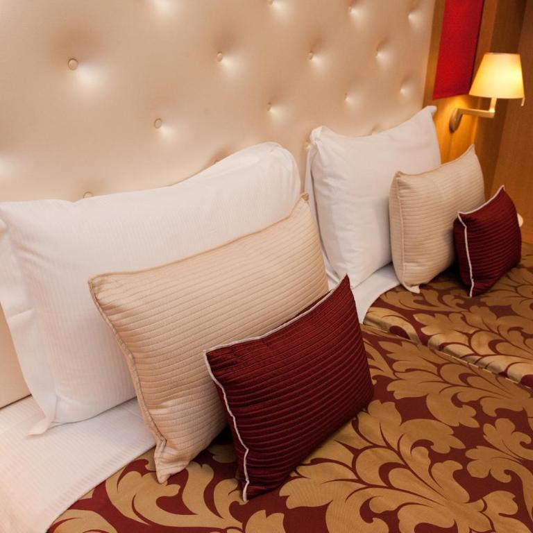 Navona Luxury Guesthouse - Camera Matrimoniale Deluxe con 1 Letto Supplementare - 8
