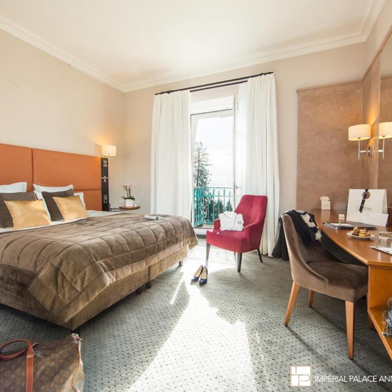 Impérial Palace - Chambre Prestige Lac avec Balcon - Accès au Spa Inclus - Réservation Nécessaire - 5