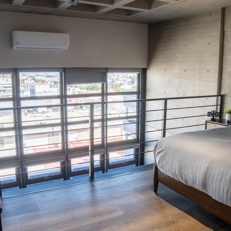 LOFT Apartment Downtown Area - One-Bedroom Apartment - 4