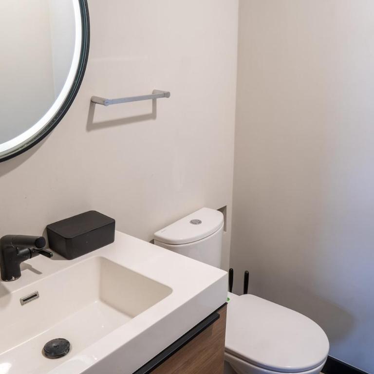 LOFT Apartment Downtown Area - One-Bedroom Apartment - 7
