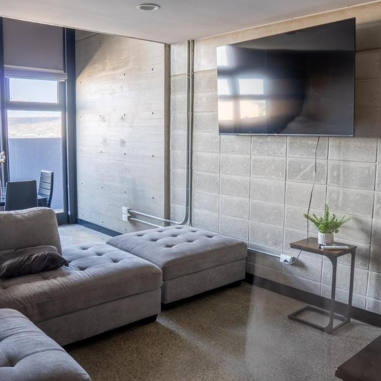 LOFT Apartment Downtown Area - One-Bedroom Apartment - 21