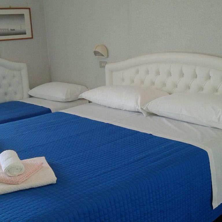 Hotel Biagini - Camera Tripla Deluxe con Vista Mare - 1