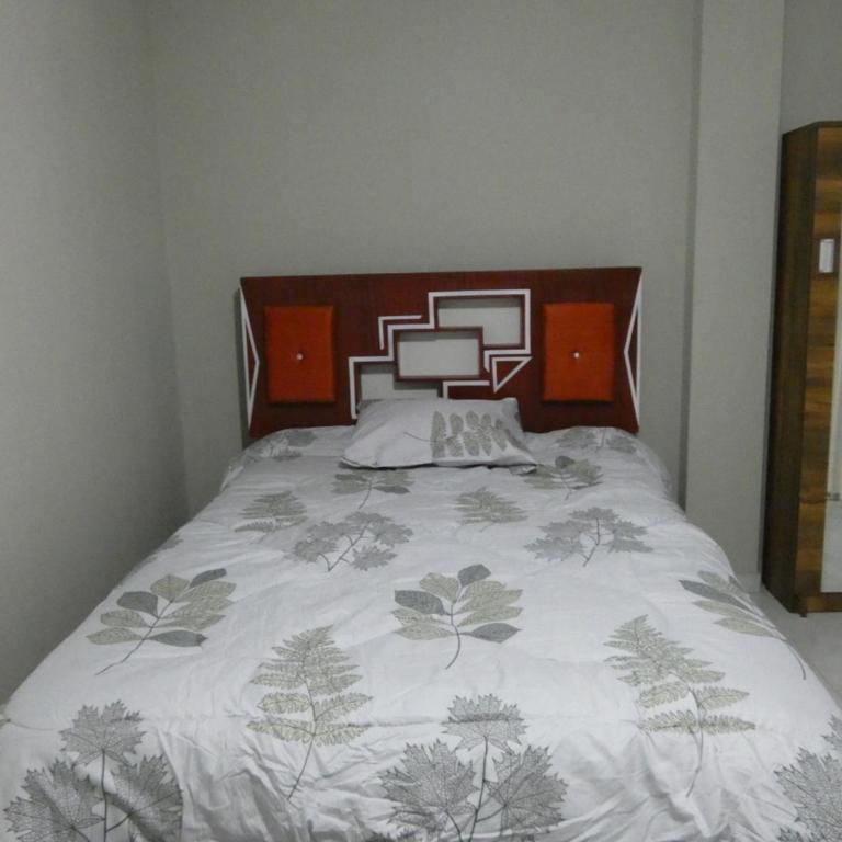 Huayo Wasi II - Double Room with Shared Bathroom - 3