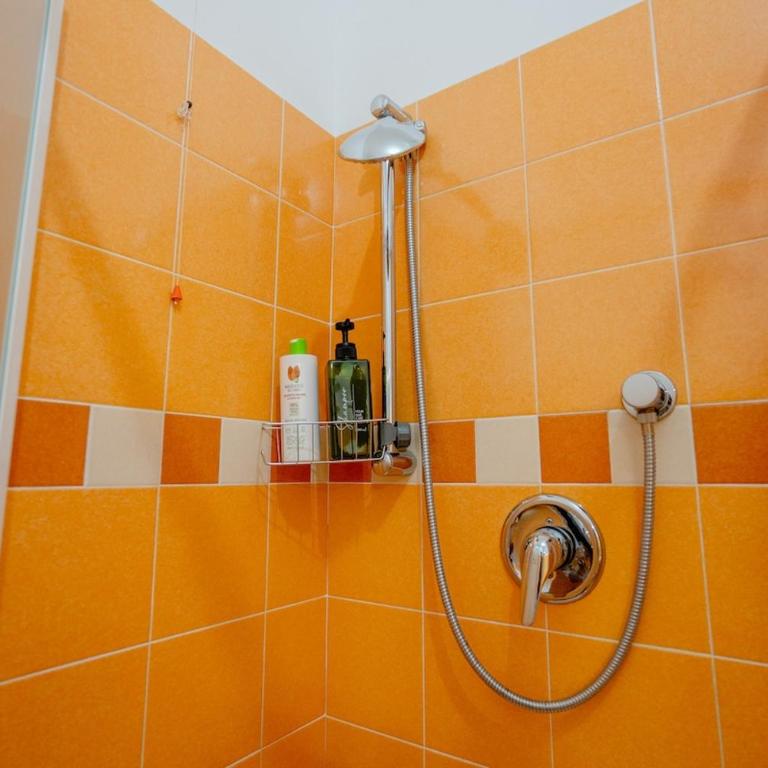 2-minute walk to the center -2 rooms in Carignano - Appartamento con 2 Camere da Letto - 2