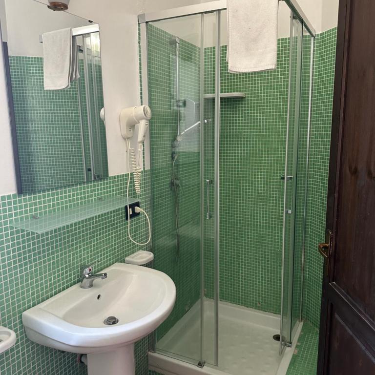 Art Lincoln - Junior Suite - 1