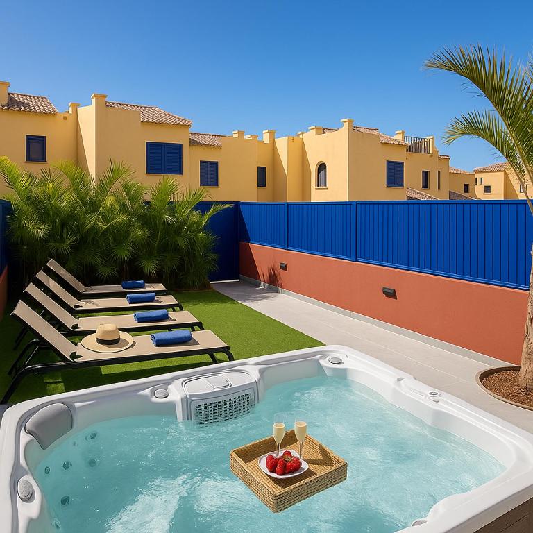 Casa privada con jacuzzi en Meloneras 7 huéspedes, terraza exclusiva - Casa Vacacional de 3 dormitorios - 2