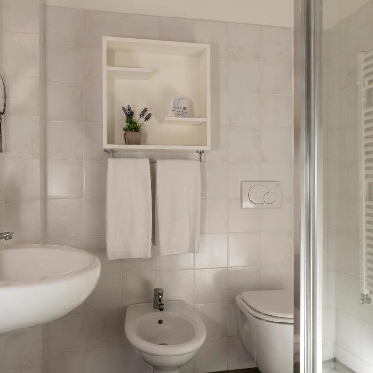 Hotel & Restaurant Casolare Le Terre Rosse - Camera Matrimoniale Comfort - 3