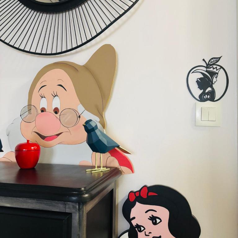 THE ENCHANTED HOUSE ( 15 min walk to Disney) - Apartment mit 2 Schlafzimmern - 86