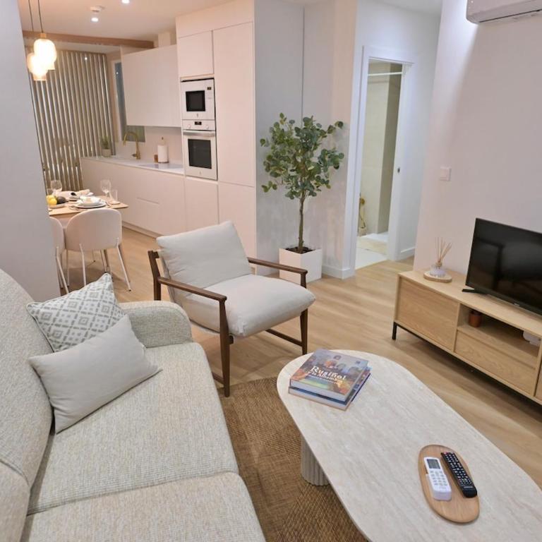 Clavero Suite - Two-Bedroom Studio Apartment - 27