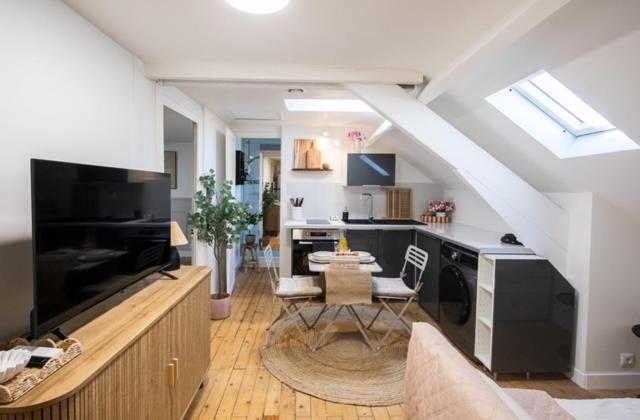 Comfort and Video Projector Close to Downtown - Appartamento con 2 Camere da Letto - 15