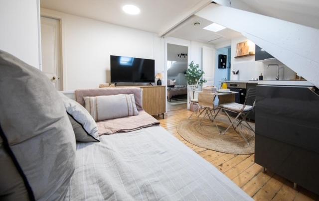 Comfort and Video Projector Close to Downtown - Appartamento con 2 Camere da Letto - 19