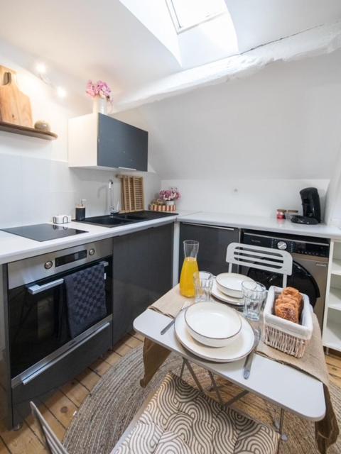 Comfort and Video Projector Close to Downtown - Appartamento con 2 Camere da Letto - 20