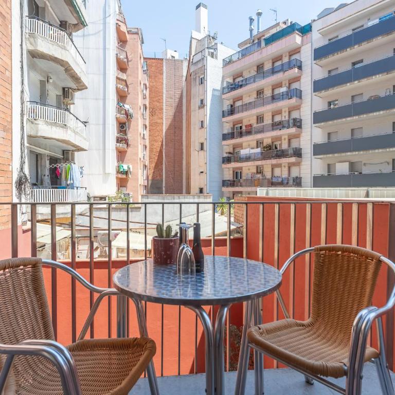 Apartments with Shared Rooftop Pool & Terrace in Barcelona - Apartment mit 3 Schlafzimmern und Balkon - 7