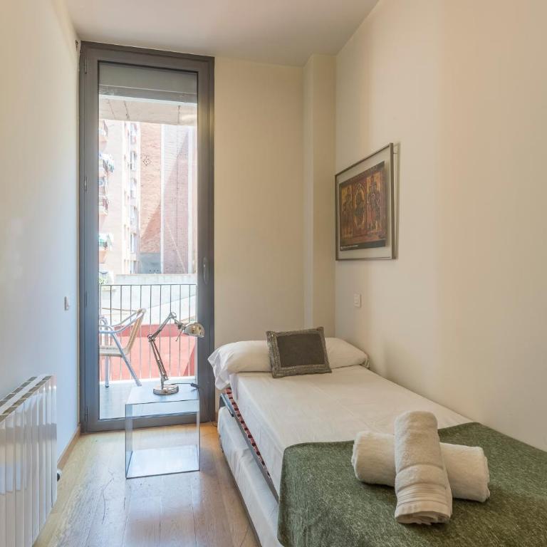 Apartments with Shared Rooftop Pool & Terrace in Barcelona - Apartment mit 3 Schlafzimmern und Balkon - 8