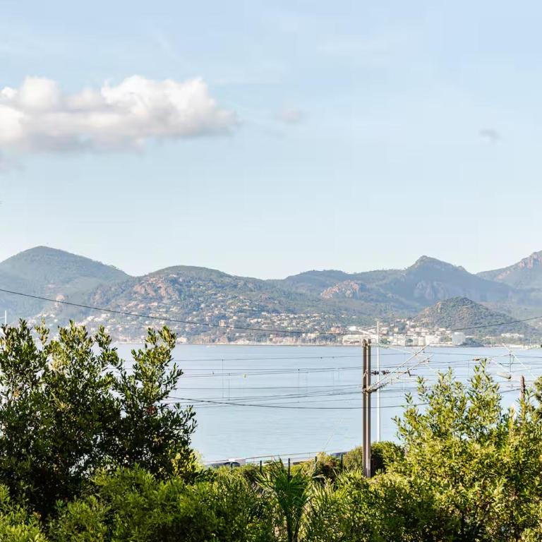 Luxury Apartment with Sea View and Private Beach Access - Appartement 1 Chambre - 24