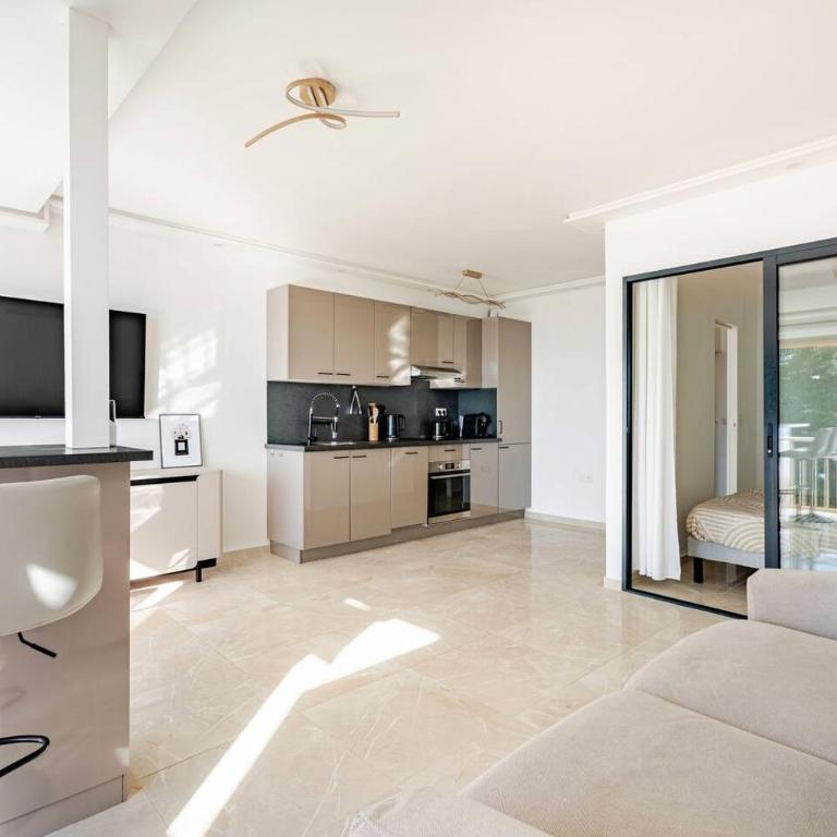 Luxury Apartment with Sea View and Private Beach Access - Appartement 1 Chambre - 8