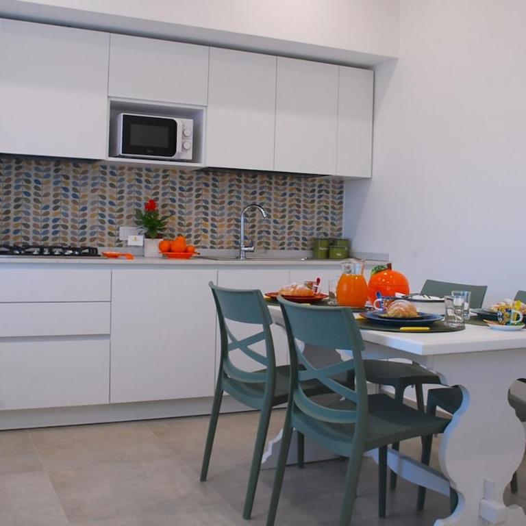 OrangeSun Holiday Home x12 with parking - Casa con 5 Camere da Letto - 4
