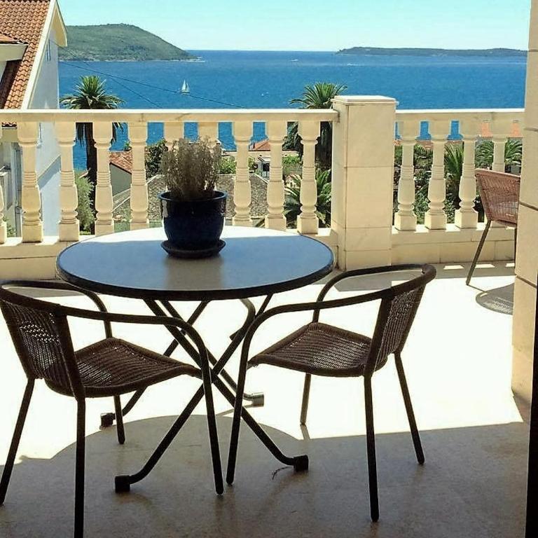 Guest House Vila Eli - Jednokrevetna Soba sa Zajedničkim Kupatilom i Pogledom na More - 4
