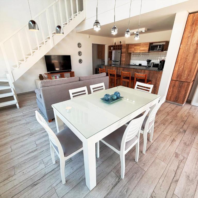 Departamento Duplex Moderno y Exclusivo con Pileta - Apartamento de 2 dormitorios - 4