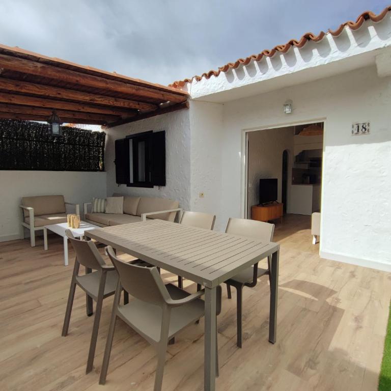 Bungalow con jardín privado junto al Yumbo - Bungalow Superior - 33