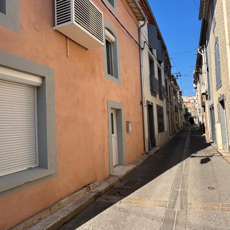 Charming house in village centre with terrace - Maison 2 Chambres - 21