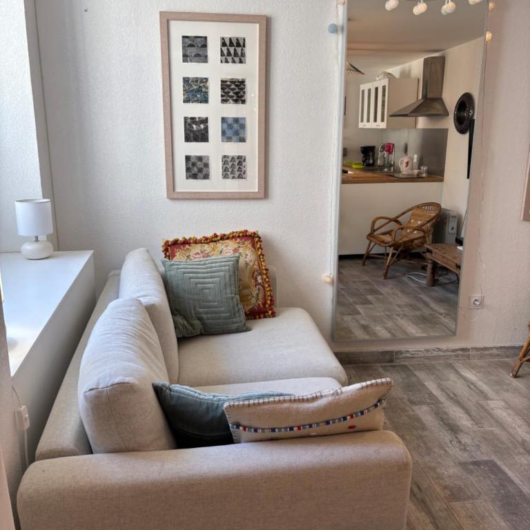 Charming house in village centre with terrace - Maison 2 Chambres - 3