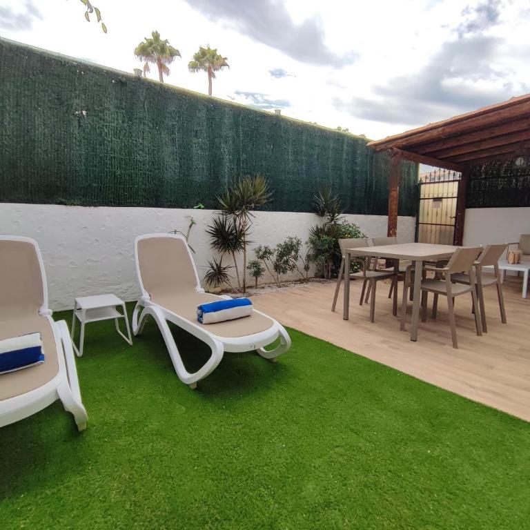 Bungalow con jardín privado junto al Yumbo - Bungalow Superior - 37