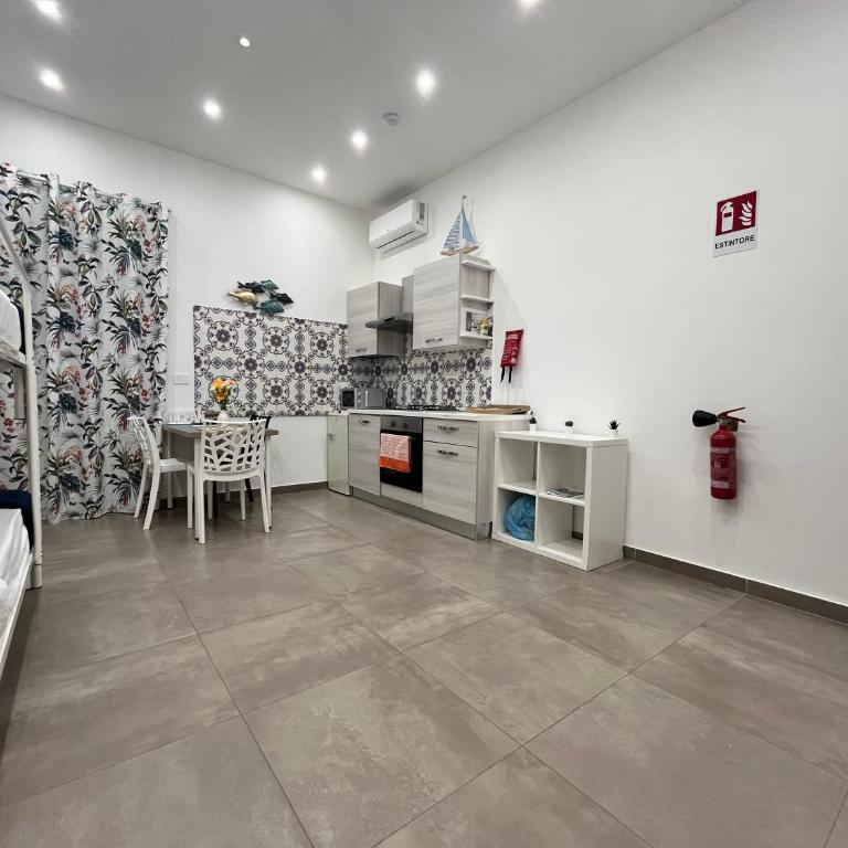 Vesuvio Rainbow FLY - One-Bedroom Apartment - 15