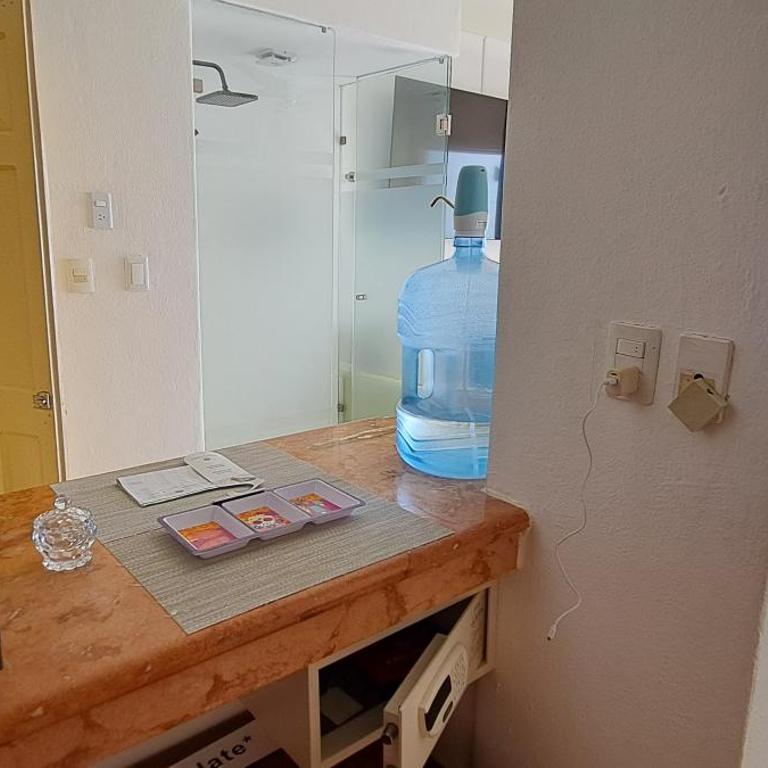 SUNSET FISHERMEN BEACH & SPA RESORT-Optional All Inclusive- 3 UNITS CHOICE-ROOM - 344A Ocean view with terrace- ROOM 344B No terrace, View from window to park - STUDIO 344C Ocean View Studio for 2- Playacar Beach, Phase 1-NO ELEVATOR! - Estudio con balcón - 8
