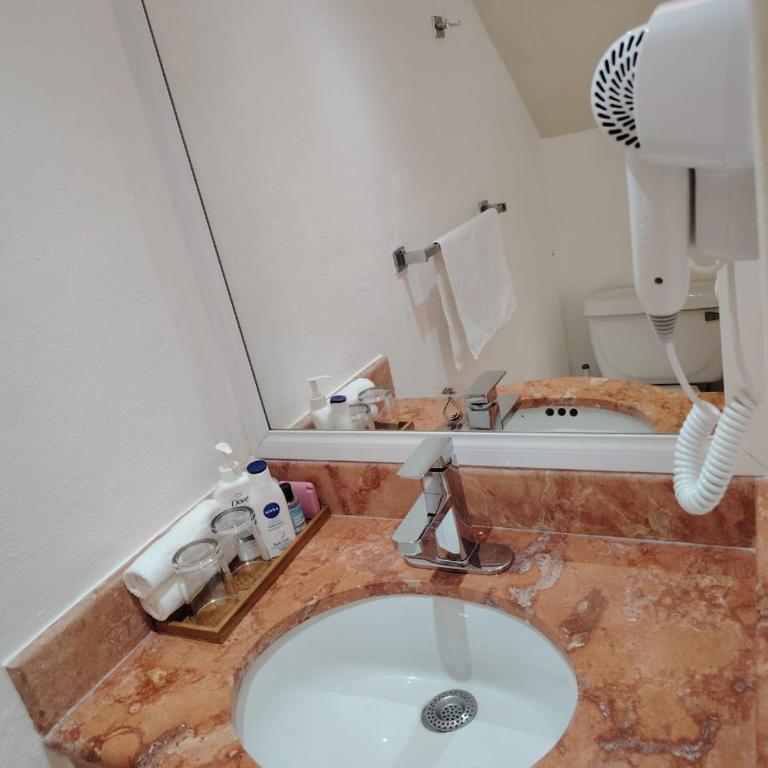 SUNSET FISHERMEN BEACH & SPA RESORT-Optional All Inclusive- 3 UNITS CHOICE-ROOM - 344A Ocean view with terrace- ROOM 344B No terrace, View from window to park - STUDIO 344C Ocean View Studio for 2- Playacar Beach, Phase 1-NO ELEVATOR! - Estudio con balcón - 15