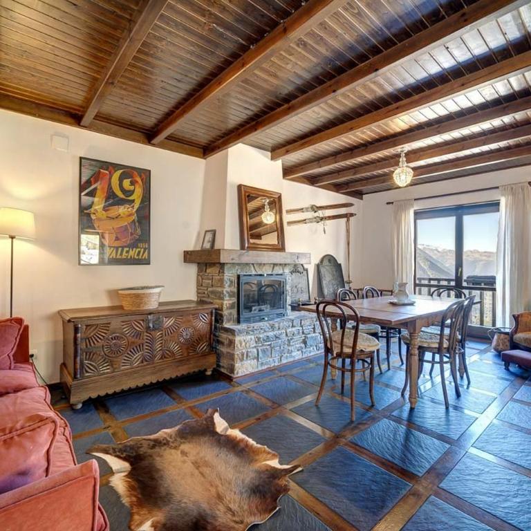 Eth Floc - Dúplex con trasslado gratuito a pistas - Three-Bedroom Apartment - 32