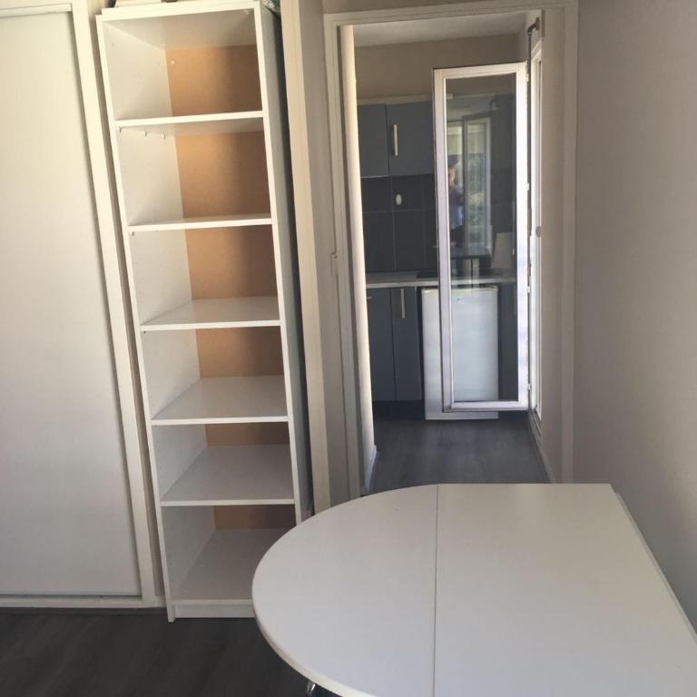 Escala Tolosa - Studio - Split Level - 3