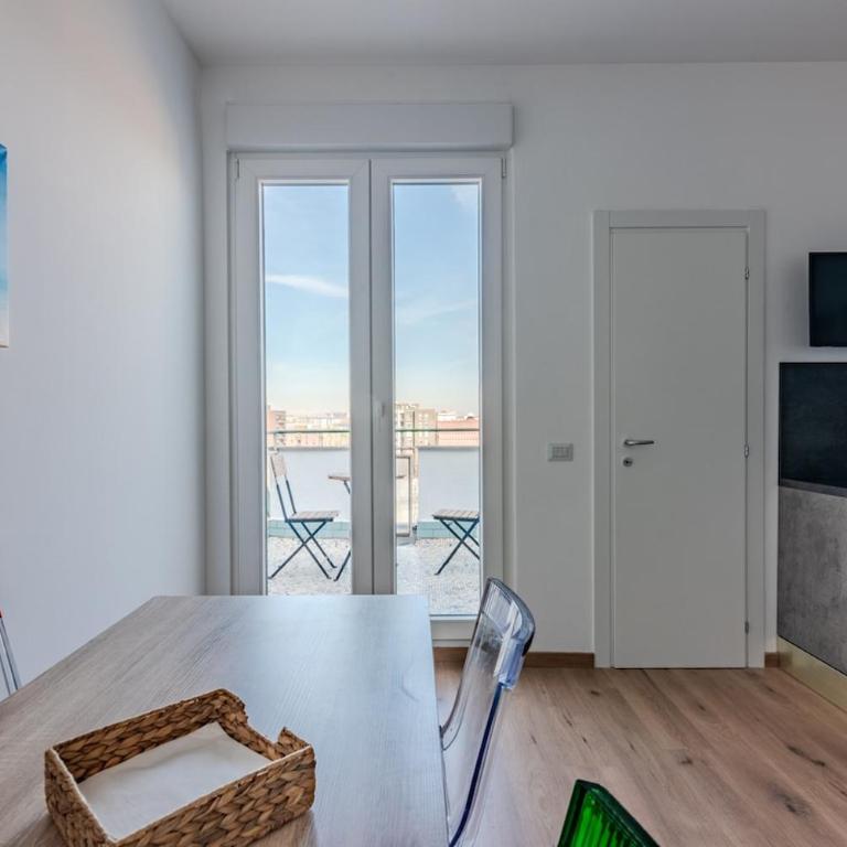 Nest terrace next to Frattini metro stop - Two-Bedroom Apartment - 32