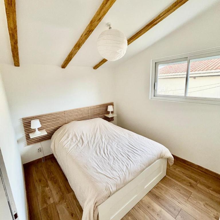 Nana Bloo - Two-Bedroom House - 18
