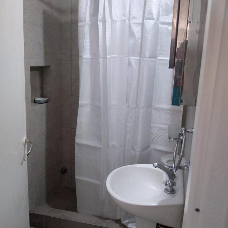Departamento 1 ambiente a la calle con balcón - Apartamento de 1 dormitorio - 4