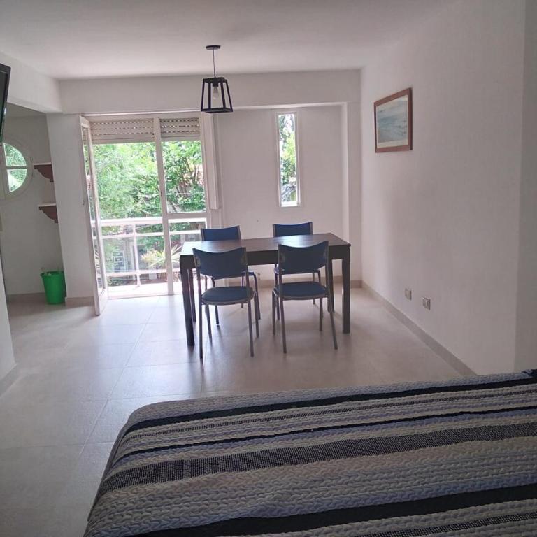 Departamento 1 ambiente a la calle con balcón - Apartamento de 1 dormitorio - 5