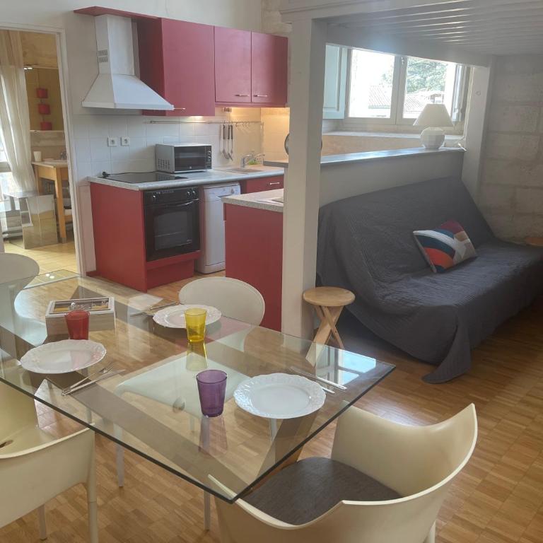 Yani - Grand studio intra-muros cadre exceptionnel - One-Bedroom Apartment - 14