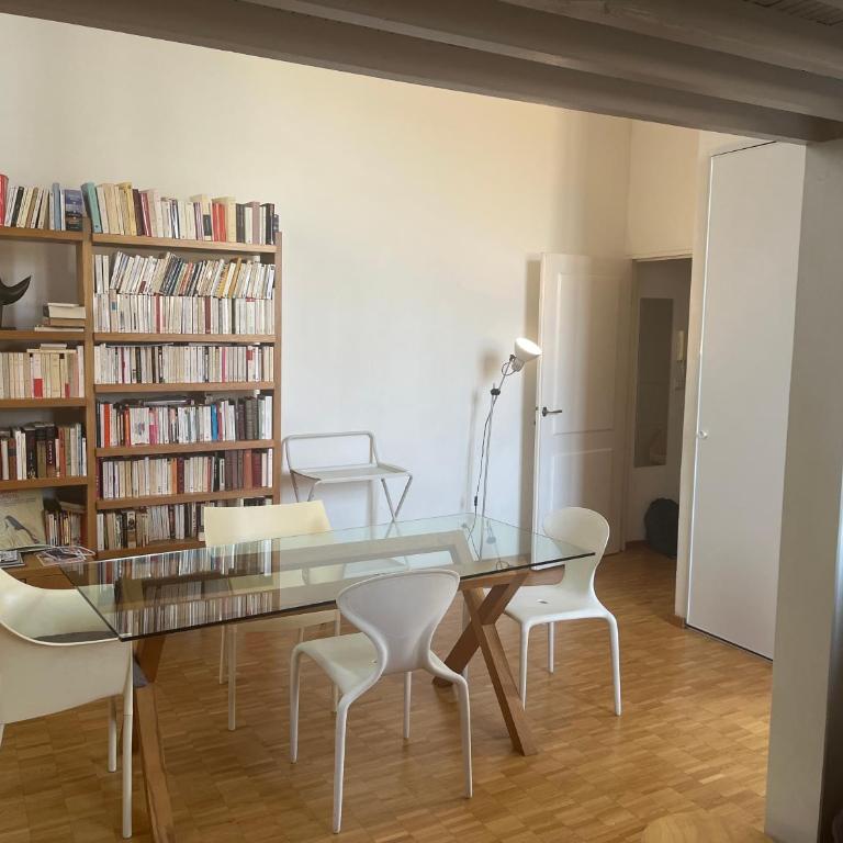 Yani - Grand studio intra-muros cadre exceptionnel - One-Bedroom Apartment - 18