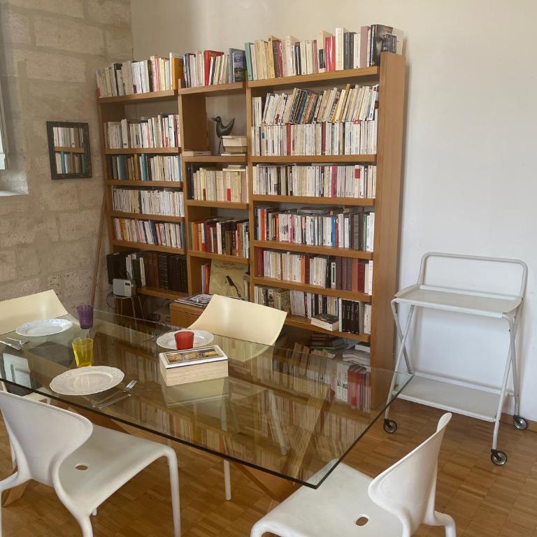 Yani - Grand studio intra-muros cadre exceptionnel - One-Bedroom Apartment - 26