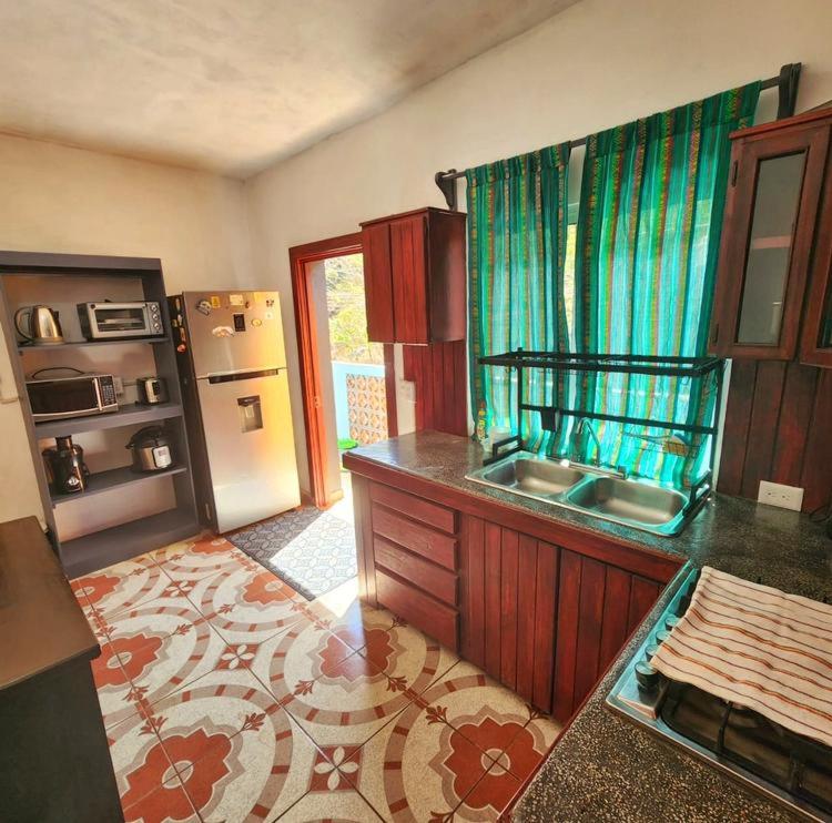 Casa Río Cuale and River Retreat - One-Bedroom Apartment with Balcony and Mountain View - 3