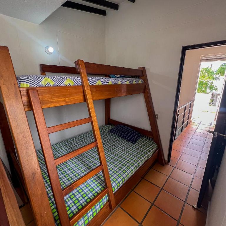 Casa Vacacional en San Jerónimo, Antioquia - Three-Bedroom House - 13