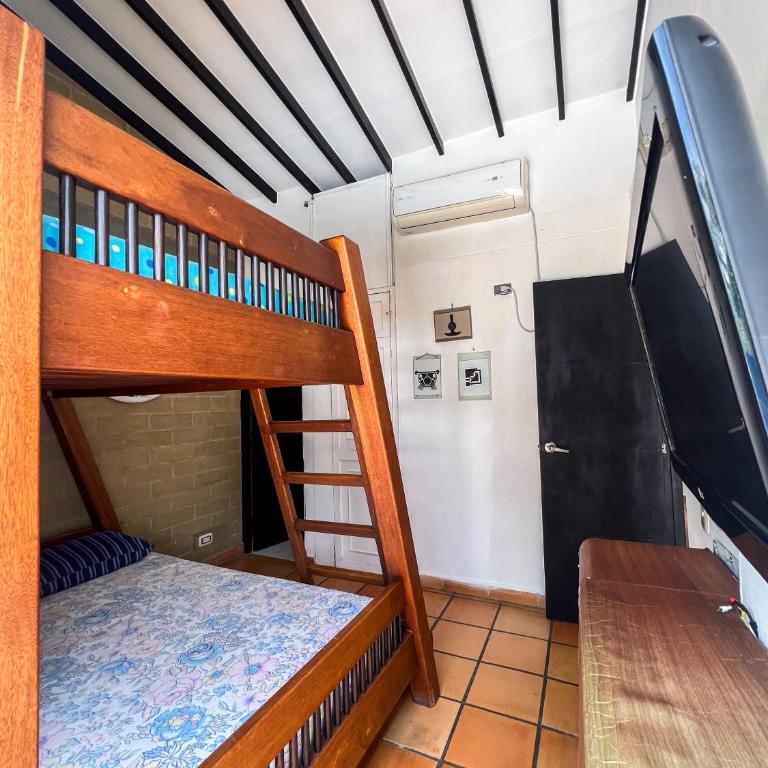 Casa Vacacional en San Jerónimo, Antioquia - Three-Bedroom House - 10