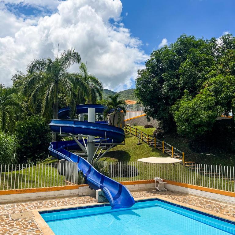 Casa Vacacional en San Jerónimo, Antioquia - Three-Bedroom House - 18