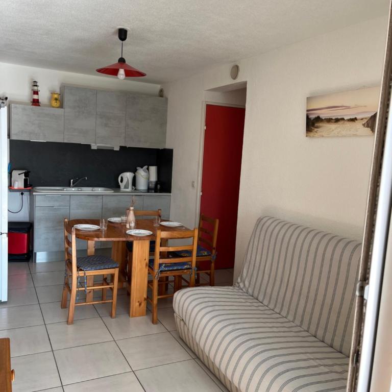 Wi Fi,vue marina ,parking ,plage à pied - Apartment mit 1 Schlafzimmer - 7
