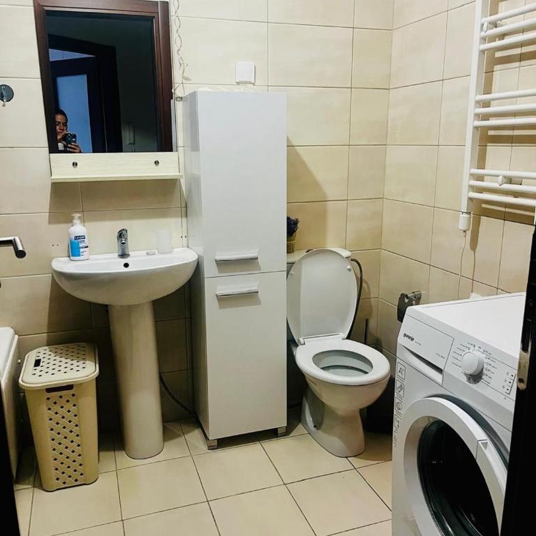 Bright Practical Apartment Great Mountain View - Easy Parking & Fast WiFi - Apartman sa 1 Spavaćom Sobom - 6