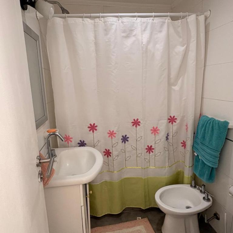 Luminoso departamento en La Perla a tres cuadras del mar, para 3 personas con espacio cochera incluida - One-Bedroom Apartment - 3